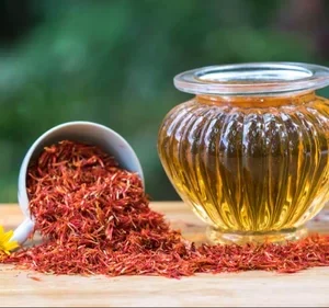 organic safflower oil.webp